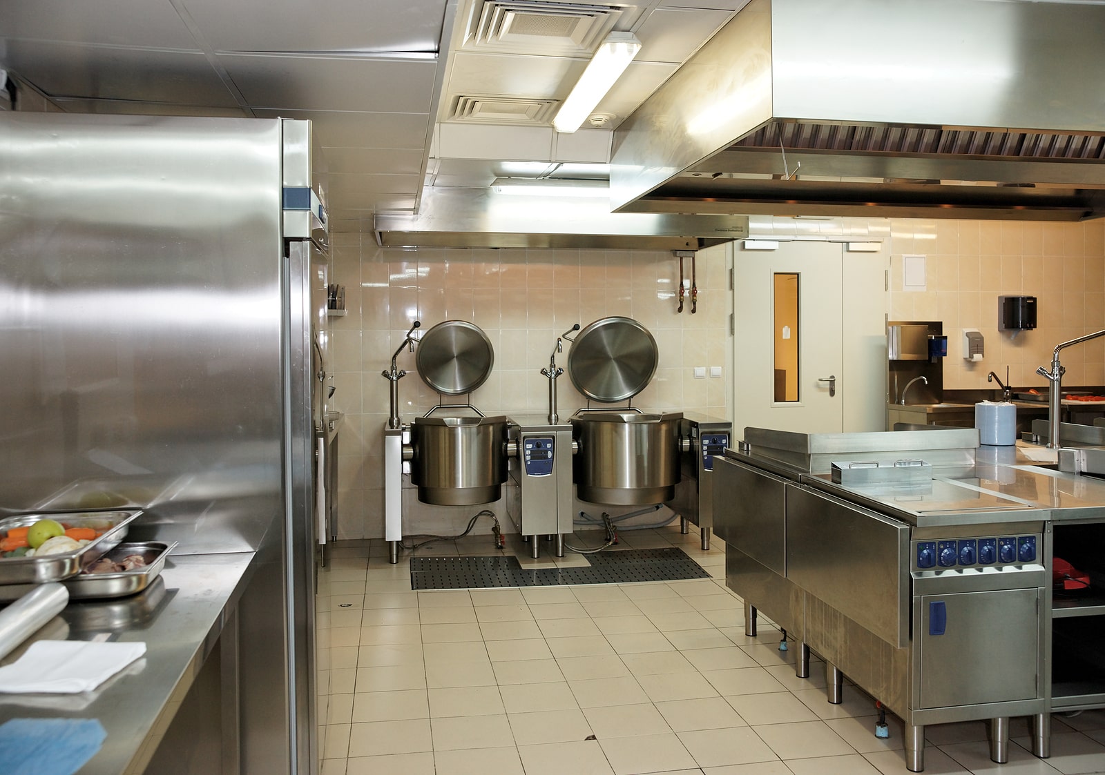 Image of a commercial kitchen