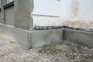 Image of a commercial foundation in need of repair